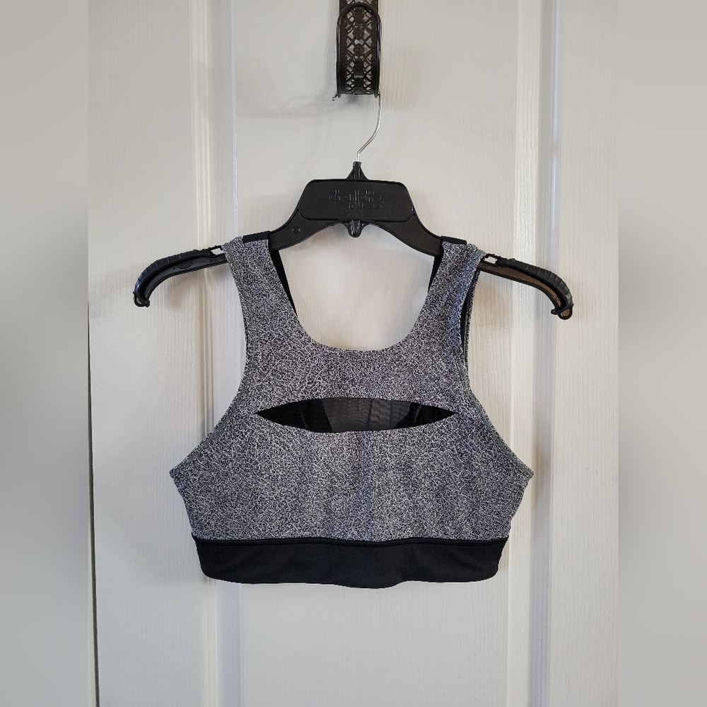 Lululemon Run The Day Medium Support Bra Black White Mesh Size 8 Strappy Back